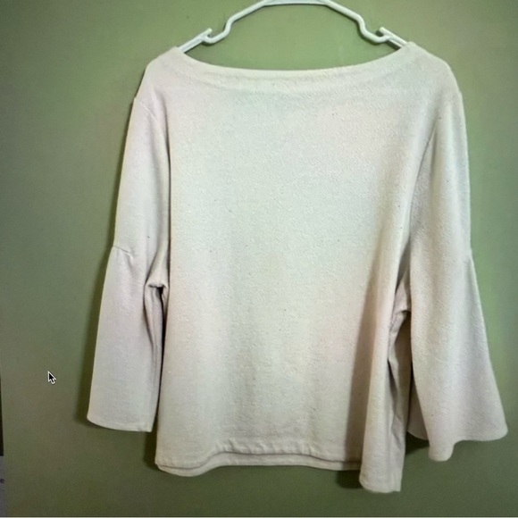 Elegant cream woman’s top size 2X bell sleeve work casual - Picture 4 of 7